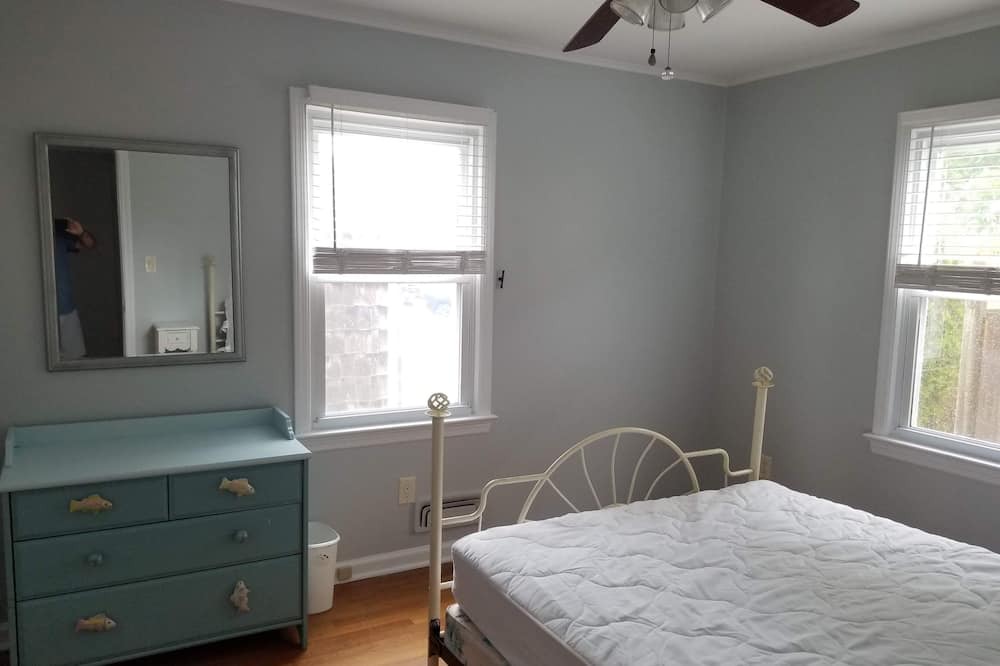 Photo of Bedroom in Point Pleasant Beach