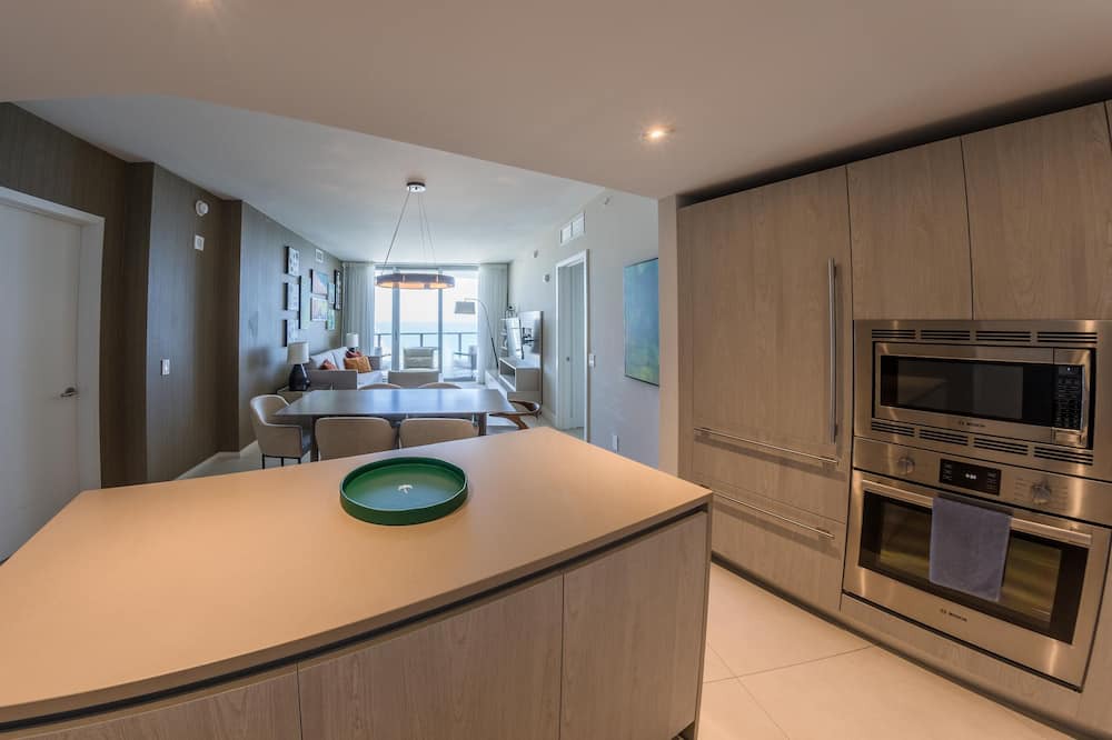 Photo of Kitchen in Hollywood South Central Beach