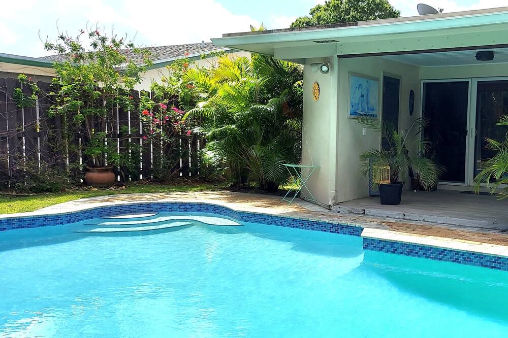 Photo of Outdoor in Palm Aire Village West