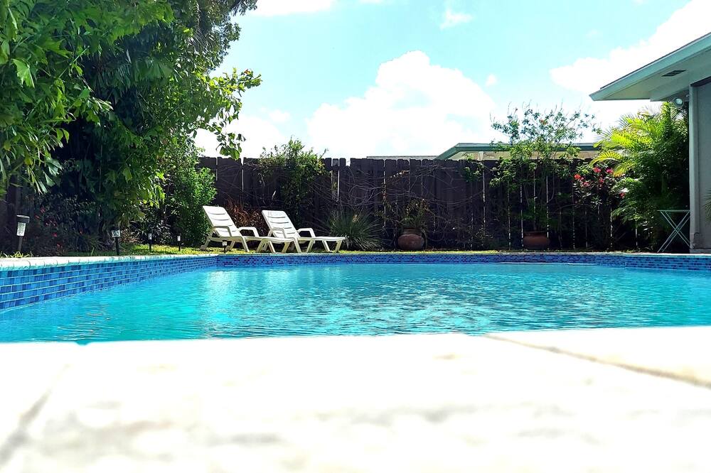 Photo of Outdoor in Palm Aire Village West
