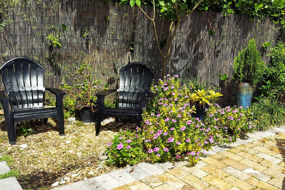 Photo of Outdoor in Palm Aire Village West