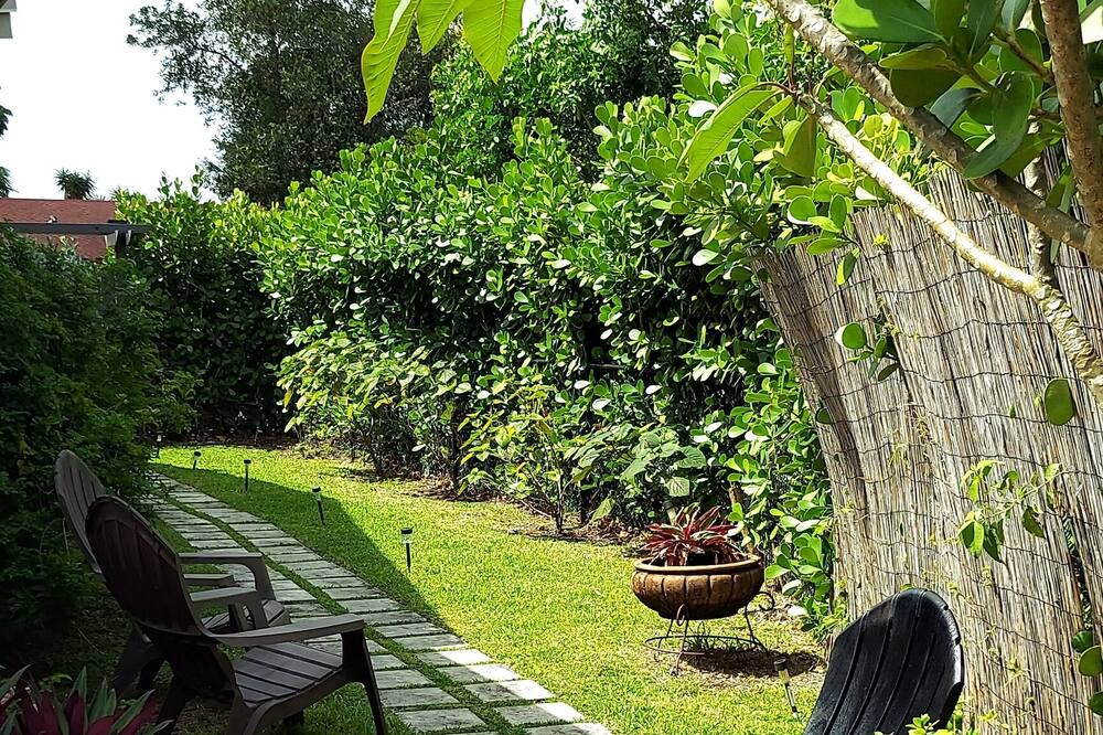 Photo of Outdoor in Palm Aire Village West