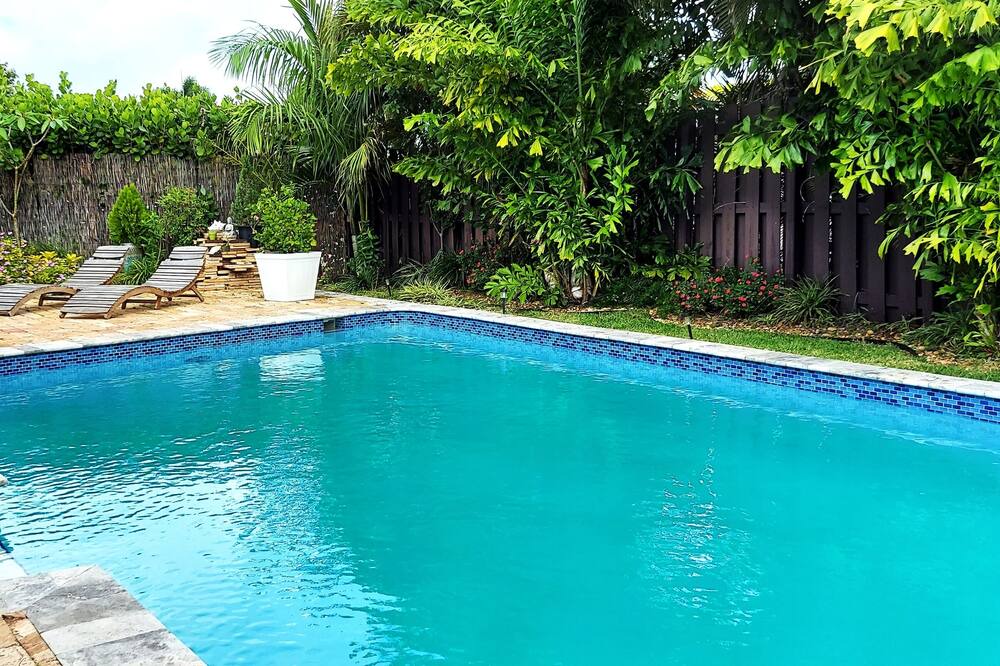 Photo of Outdoor in Palm Aire Village West