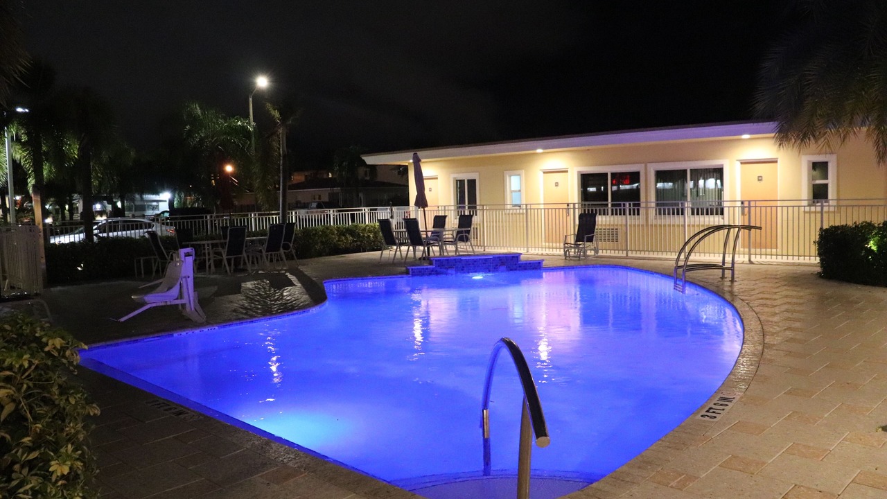 Photo of Outdoor in Hollywood Lakes