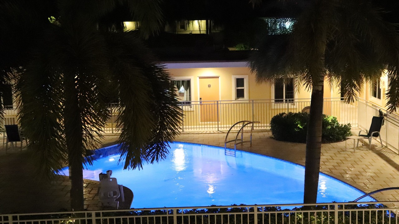 Photo of Outdoor in Hollywood Lakes