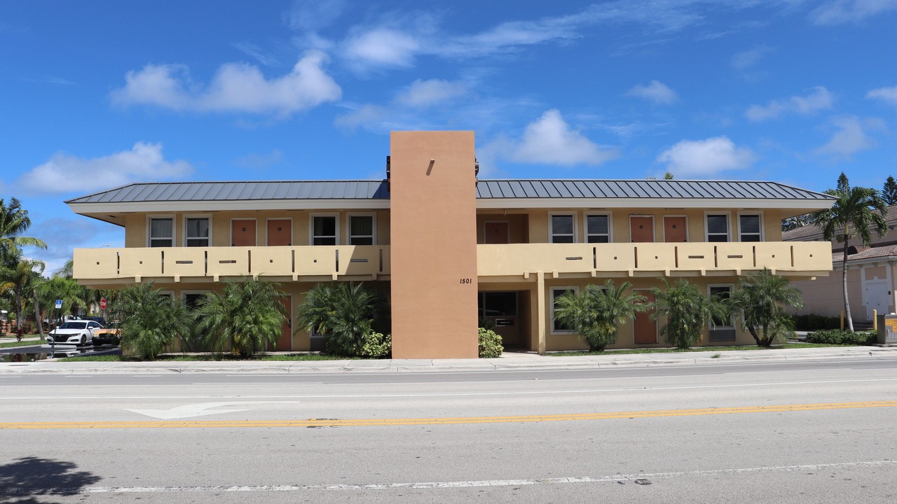 Photo of Outdoor in Hollywood Lakes