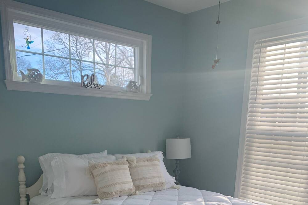 Photo of Bedroom in Earlville