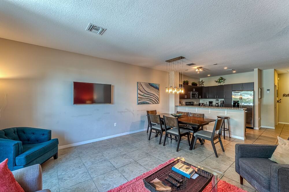 Photo of Livingroom in Cypress Point