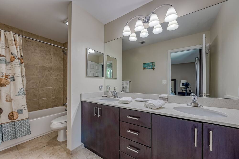 Photo of Bathroom in Cypress Point