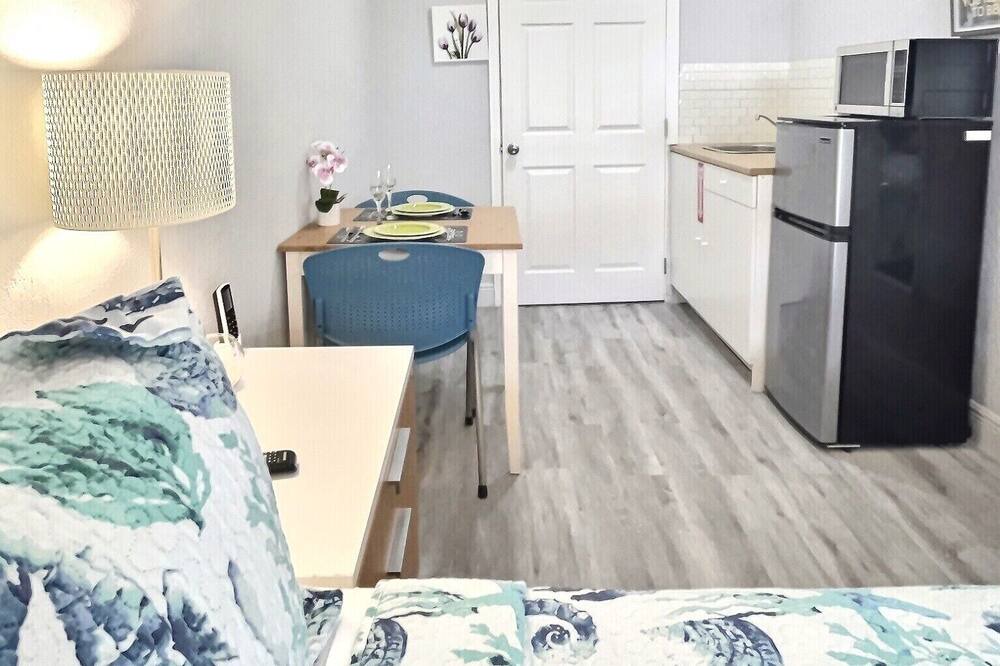 Photo of Bedroom in Coral Ridge