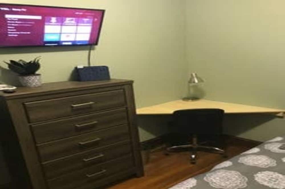 Photo of Bedroom in Albany