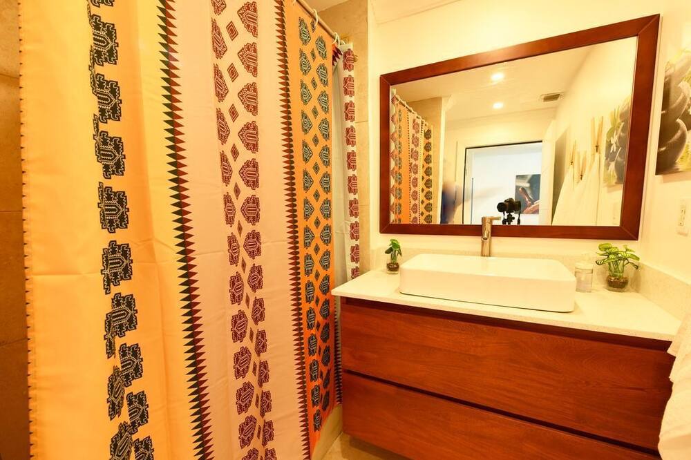 Photo of Bathroom in South Middle River