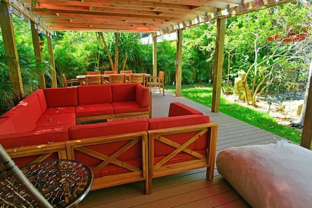Photo of Patio Balcony in South Middle River