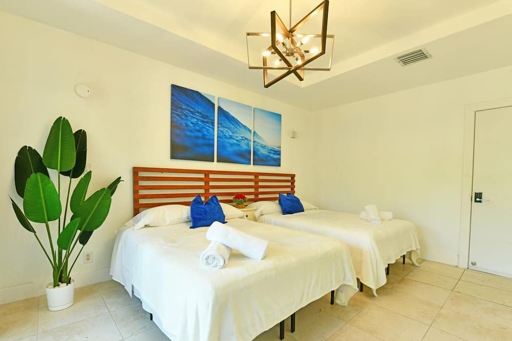 Photo of Bedroom in South Middle River