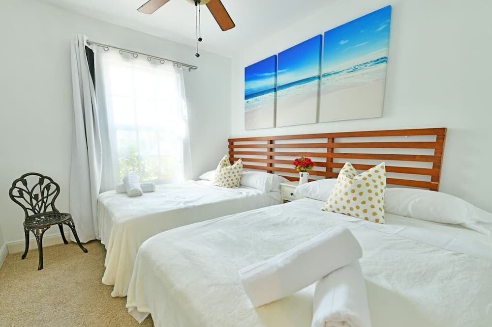 Photo of Bedroom in South Middle River