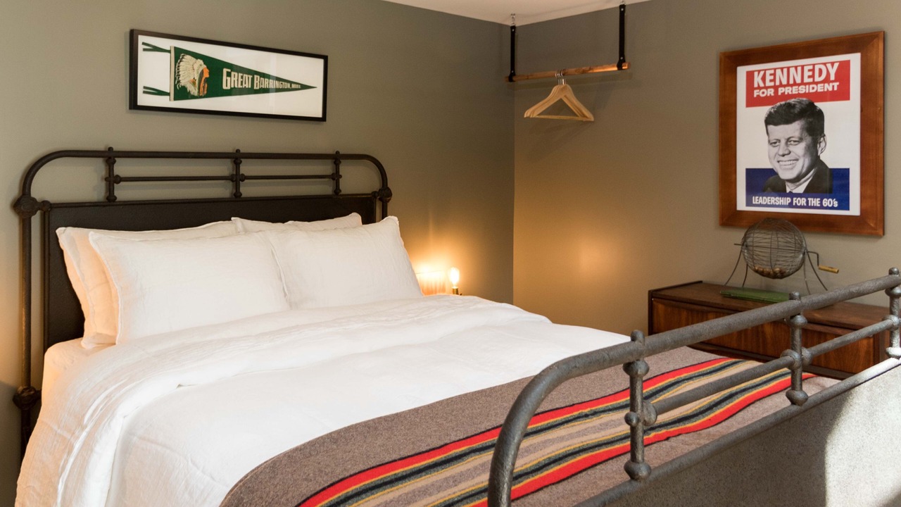 Photo of Bedroom in Housatonic