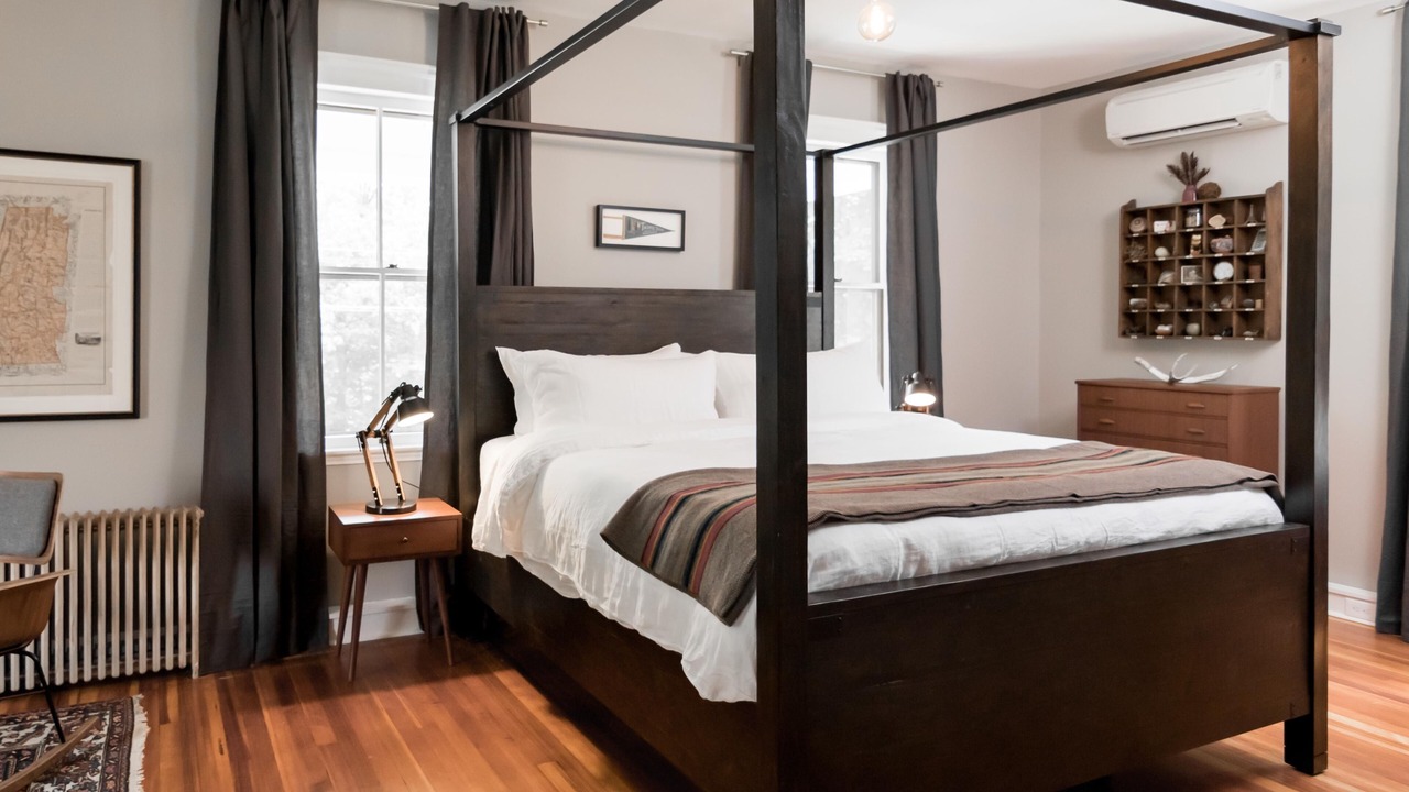 Photo of Bedroom in Housatonic