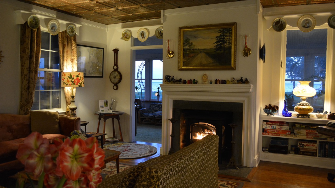 Photo of Livingroom in Tilghman