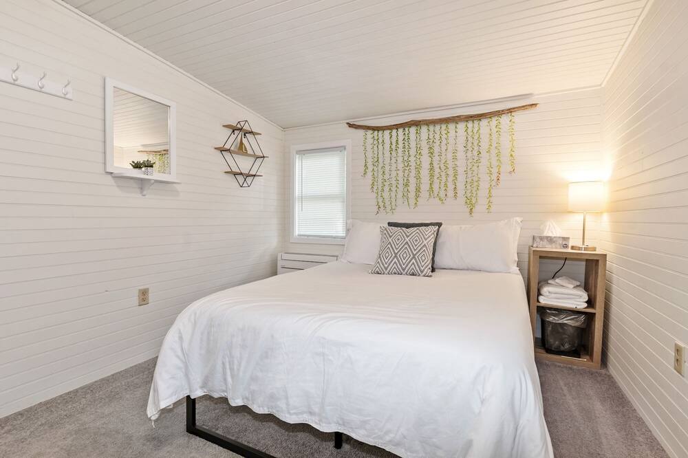Photo of Bedroom in Rock Hall
