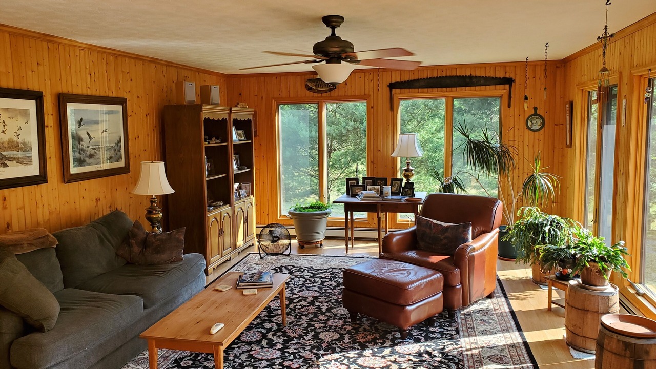 Photo of Livingroom in Blue Grass