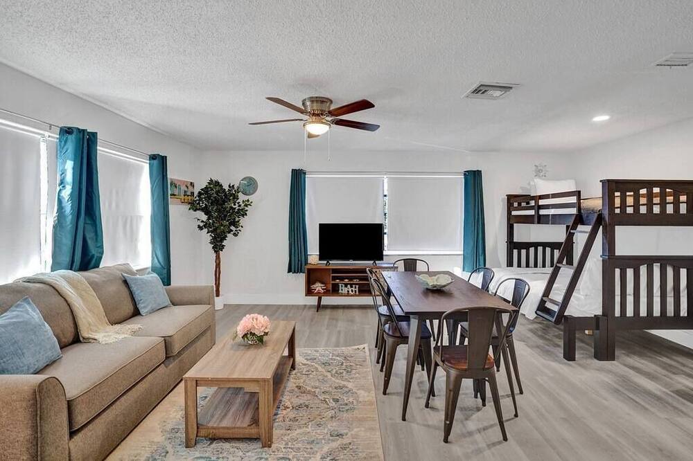 Photo of Livingroom in Victoria Park