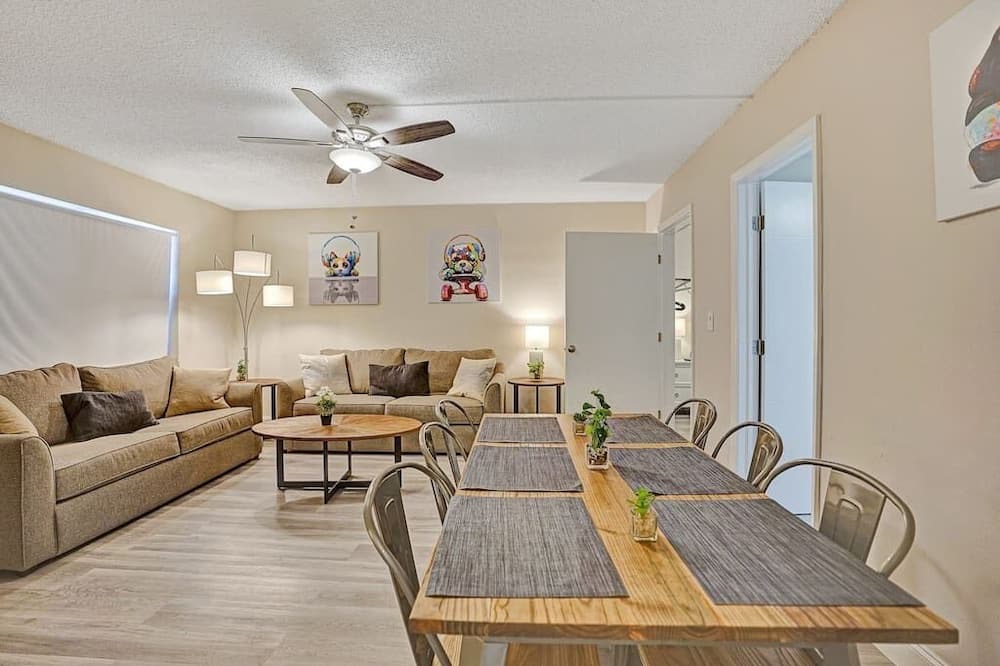 Photo of Livingroom in Victoria Park