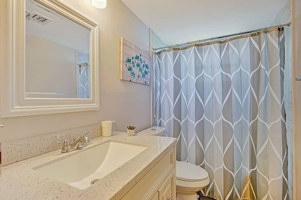 Photo of Bathroom in Victoria Park