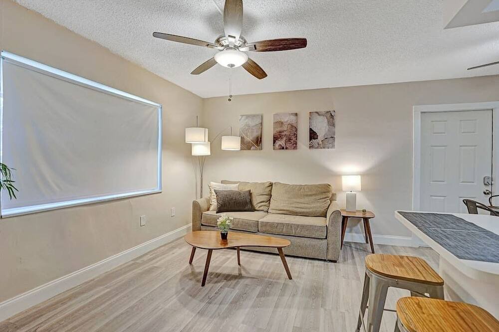 Photo of Livingroom in Victoria Park