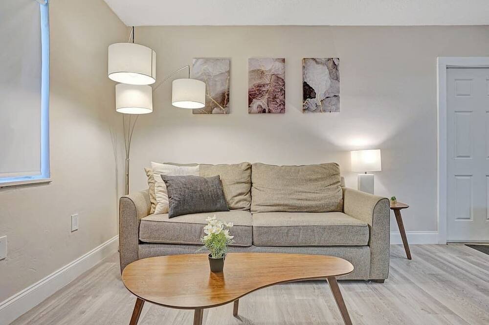 Photo of Livingroom in Victoria Park