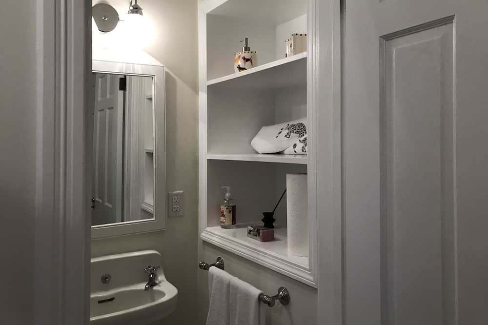 Photo of Bedroom in Utica