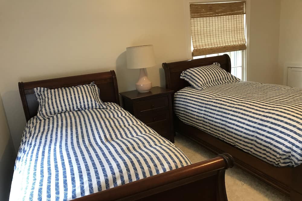 Photo of Bedroom in Utica