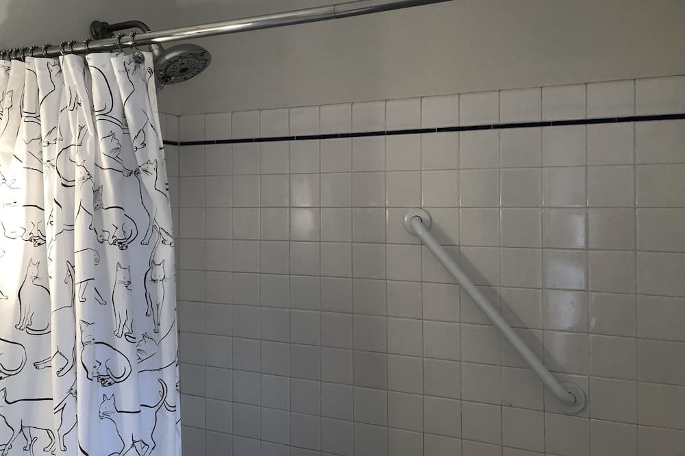 Photo of Bathroom in Utica