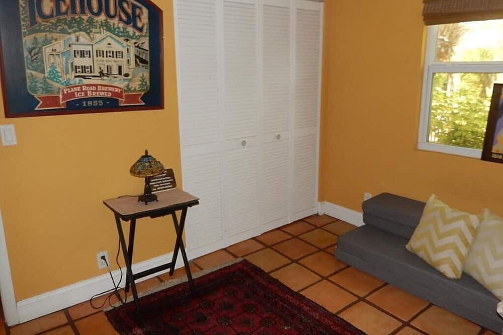 Photo of Livingroom in Riverside Park