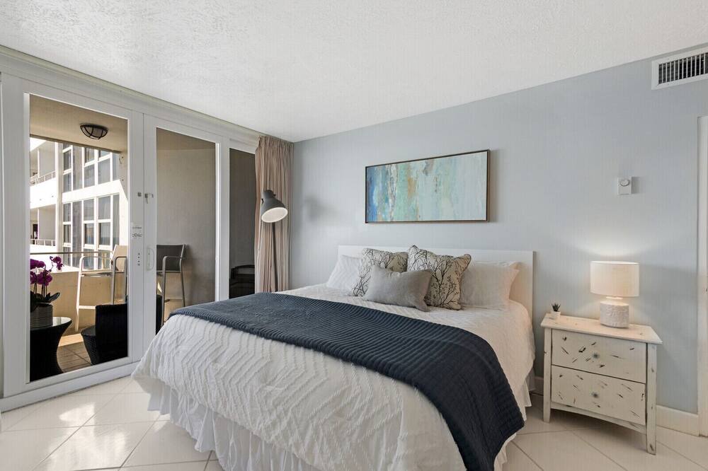 Photo of Bedroom in Galt Mile