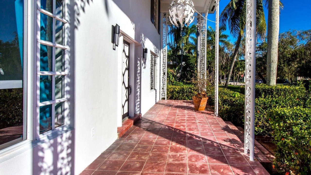 Photo of Patio Balcony in Hollywood Lakes