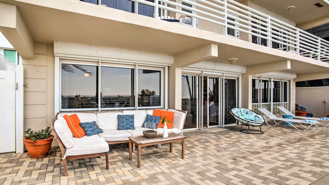 Photo of Patio Balcony in Barrier Island