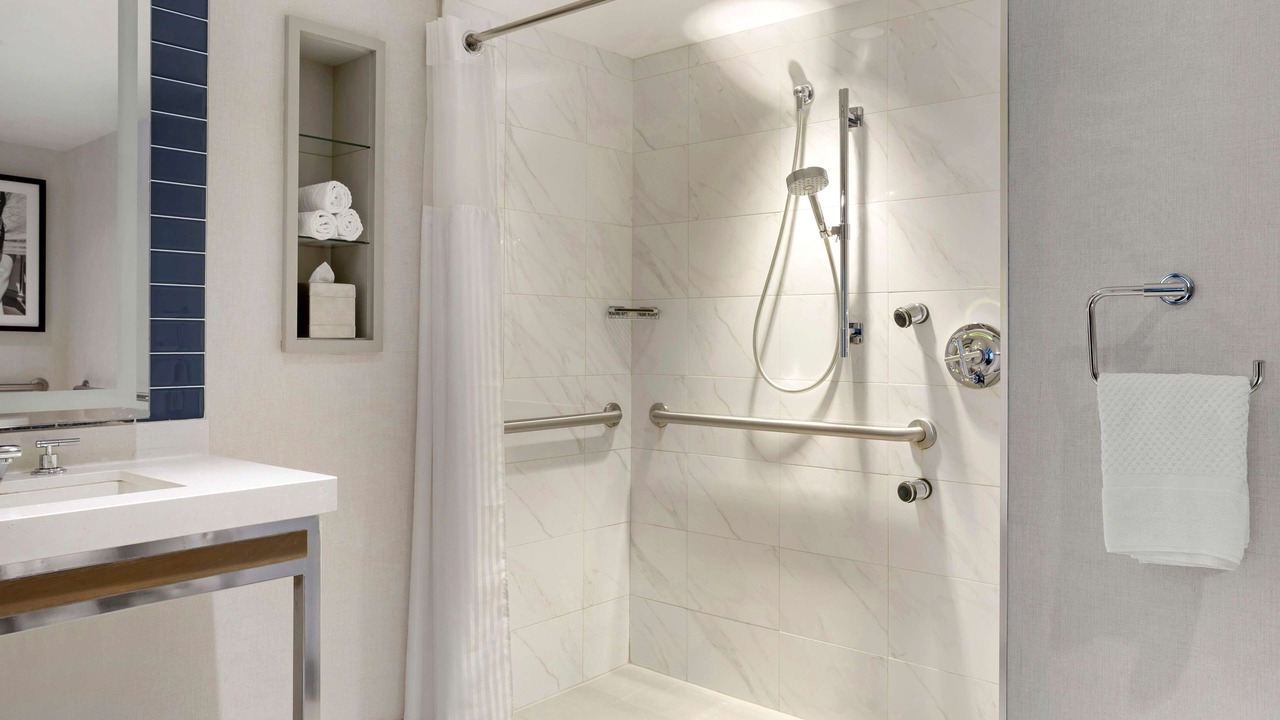 Photo of Bathroom in Central Park South