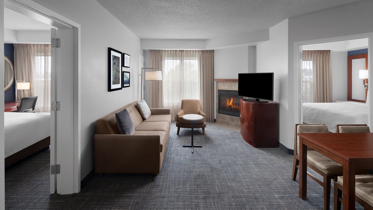 Photo of Livingroom in East Rutherford