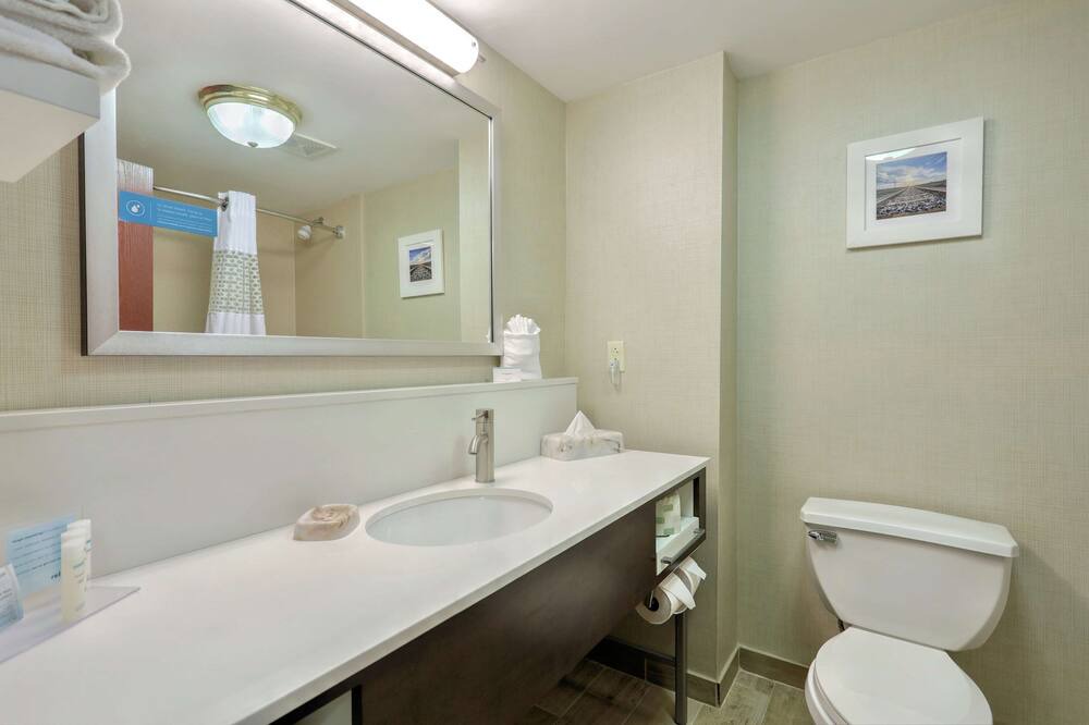 Photo of Bathroom in Batavia