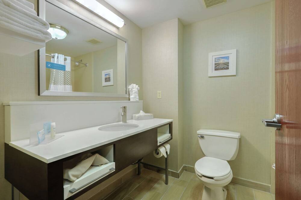 Photo of Bathroom in Batavia