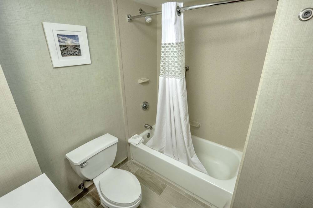 Photo of Bathroom in Batavia