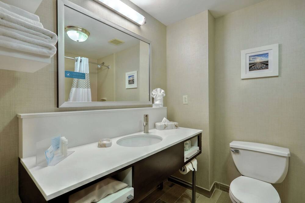 Photo of Bathroom in Batavia