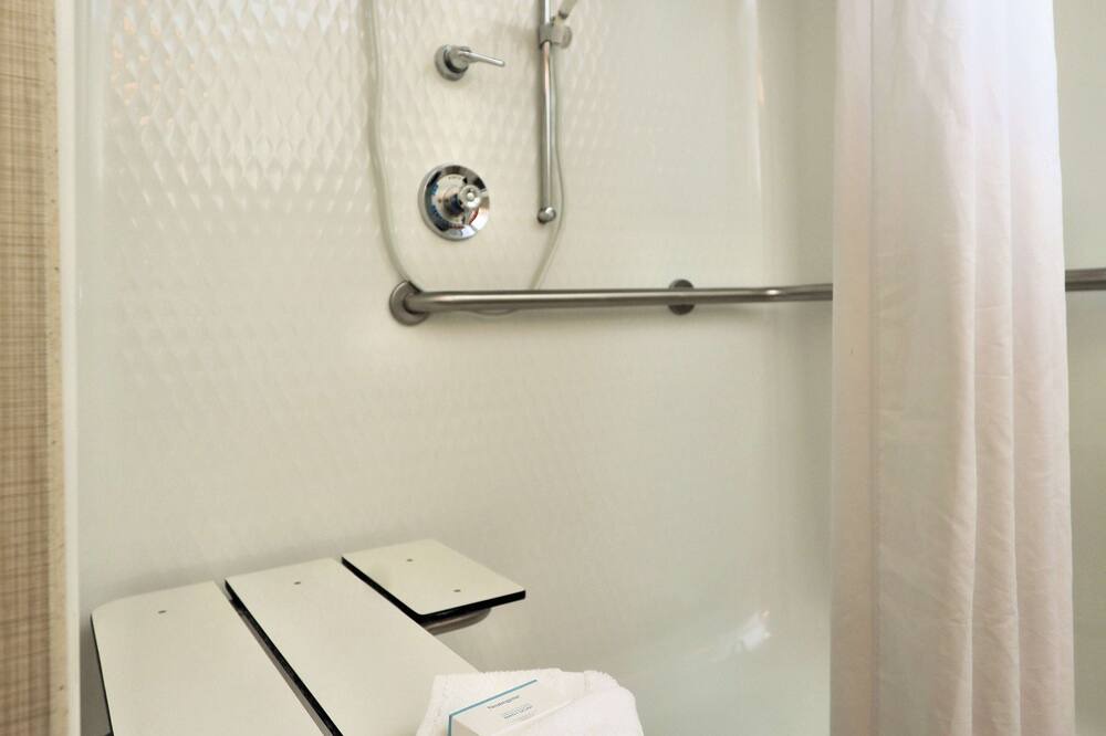 Photo of Bathroom in Batavia