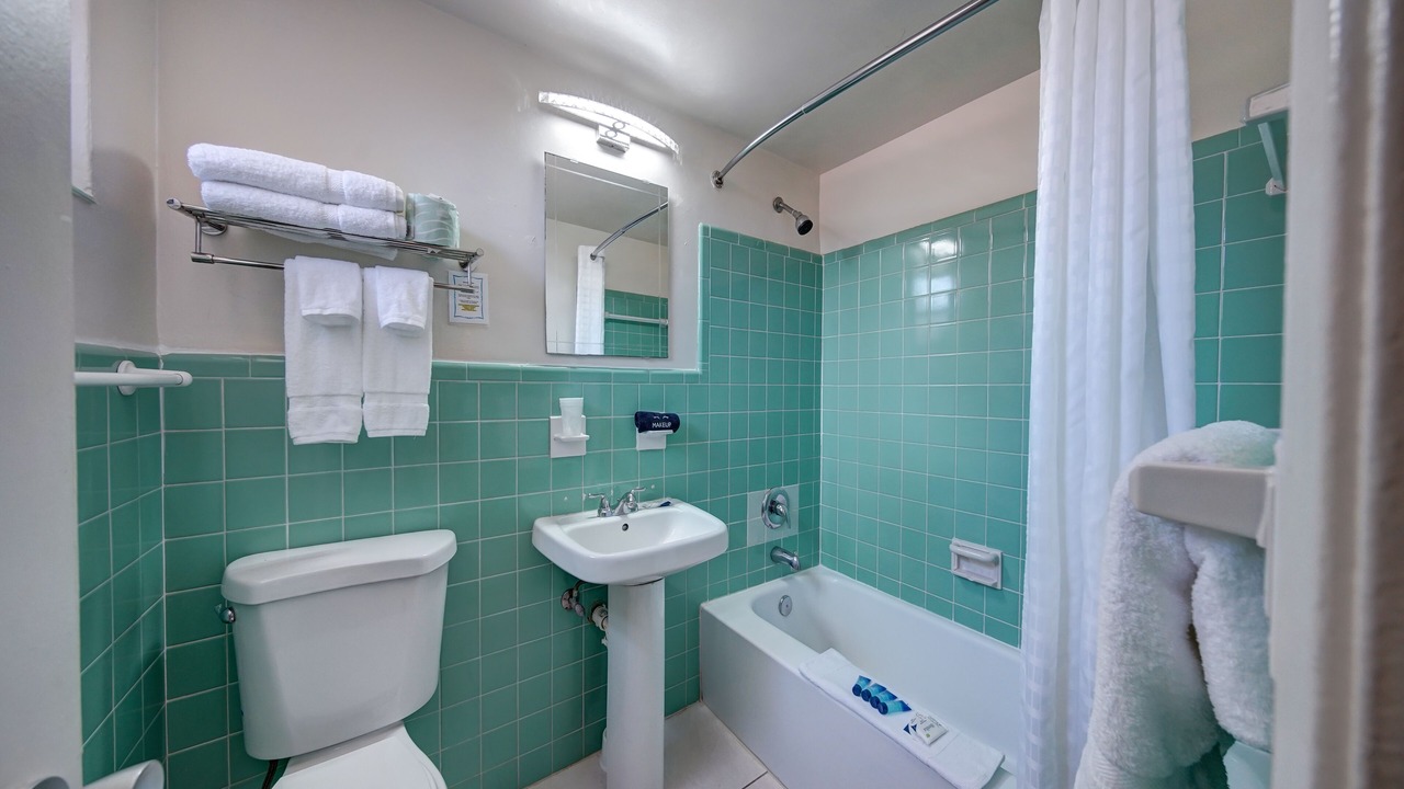 Photo of Bathroom in Lauderdale-by-the-Sea