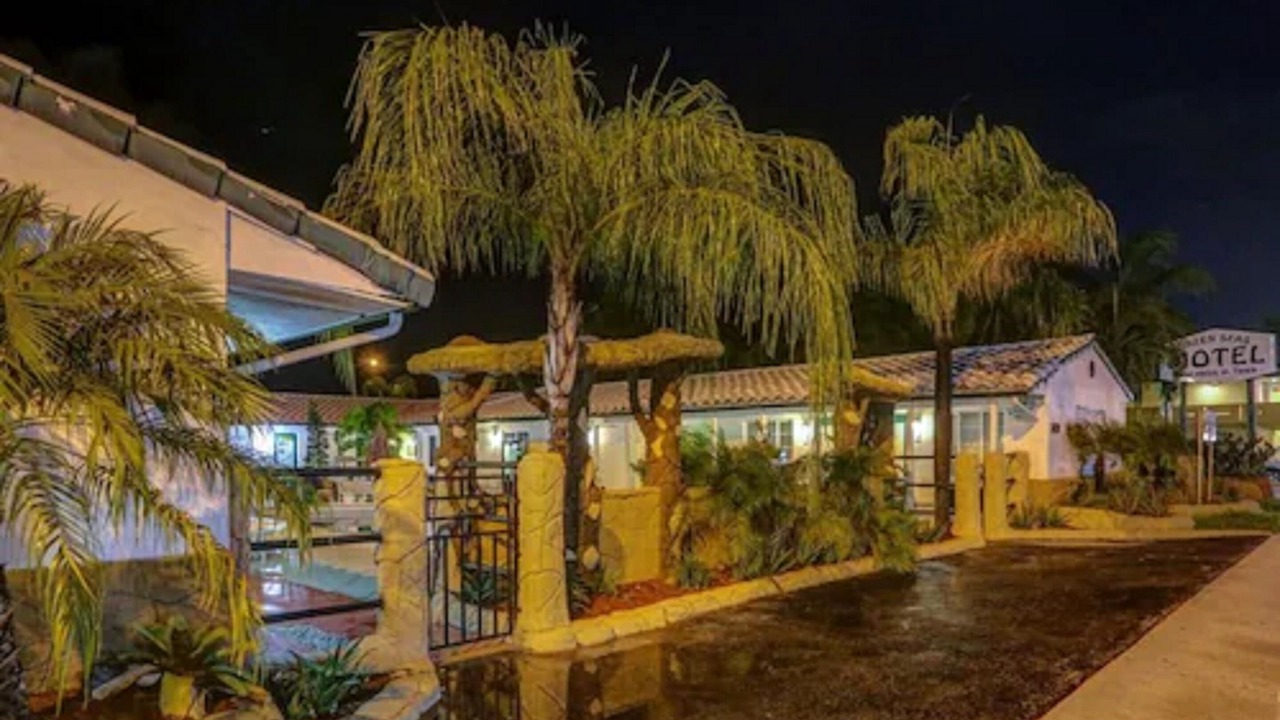 Photo of Outdoor in Hollywood Lakes