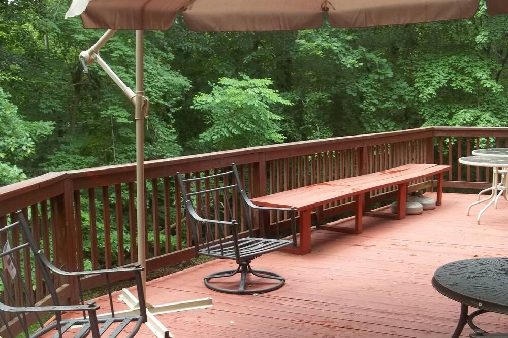 Photo of Patio Balcony in Epping Forest