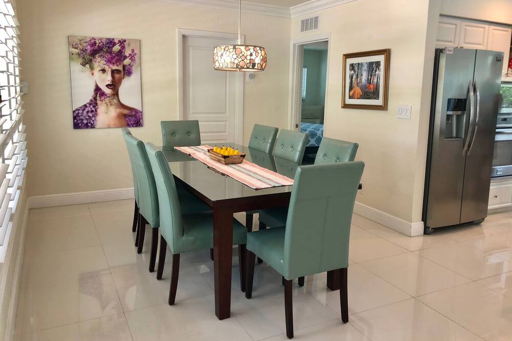 Photo of Livingroom in South Corals