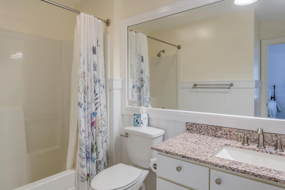 Photo of Bathroom in McDaniel