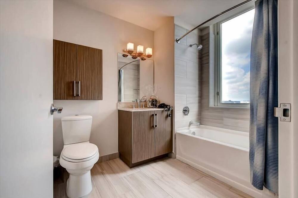 Photo of Bathroom in Hudson Exchange