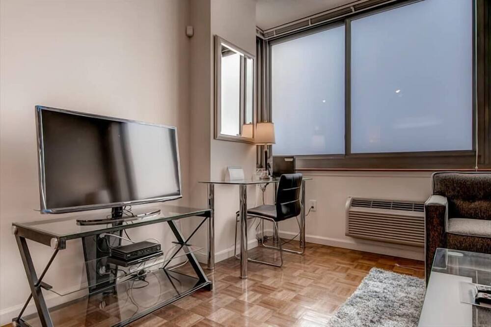 Photo of Bedroom in Hudson Exchange